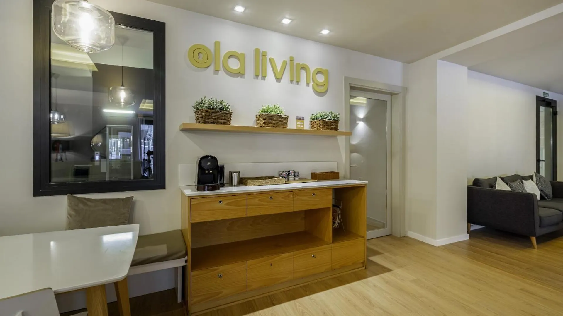 Ola Living Hostal Diagonal Barcelona