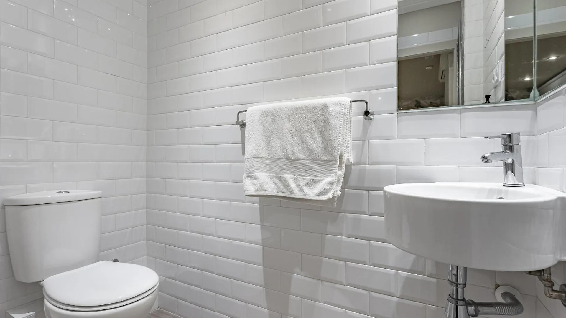 Ola Living Hostal Diagonal Barcellona Spagna