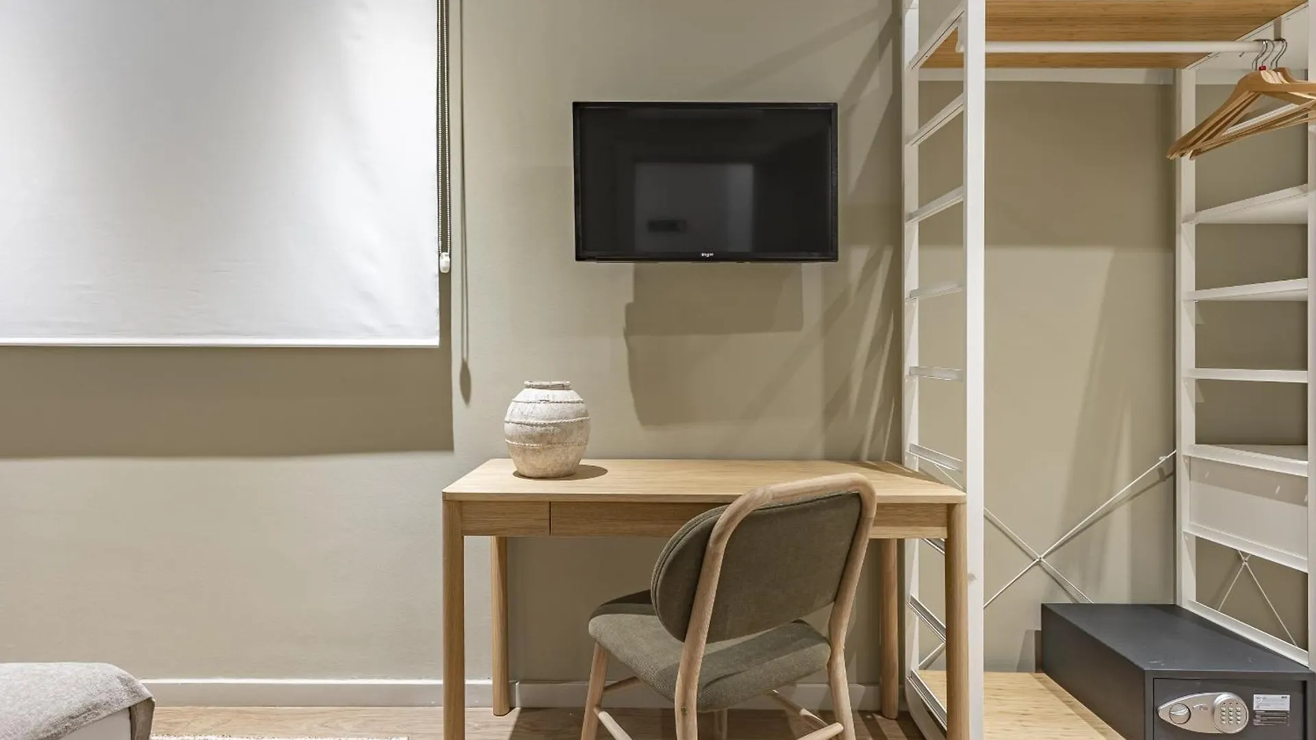 Ola Living Hostal Diagonal Barcellona 0*,
