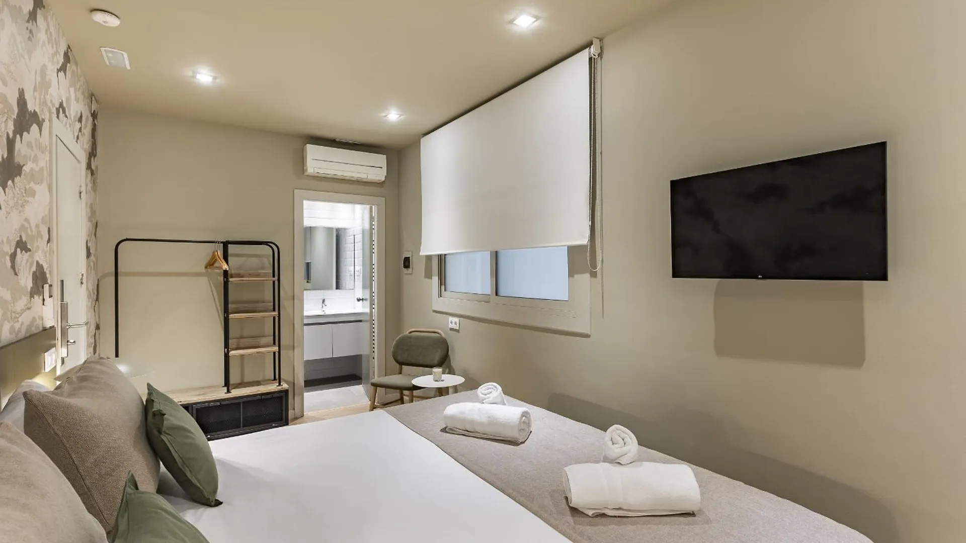 Ola Living Hostal Diagonal Barcellona 0*,  Spagna