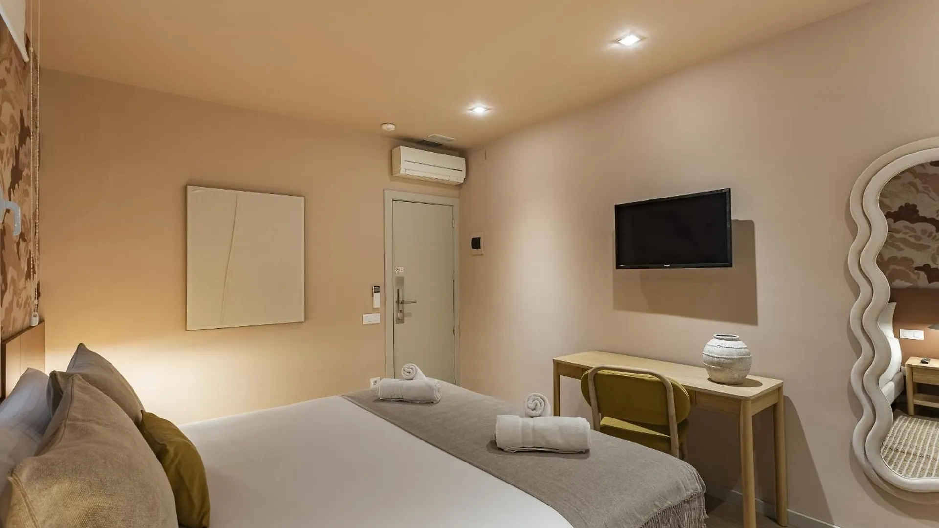 Ola Living Hostal Diagonal Barcellona