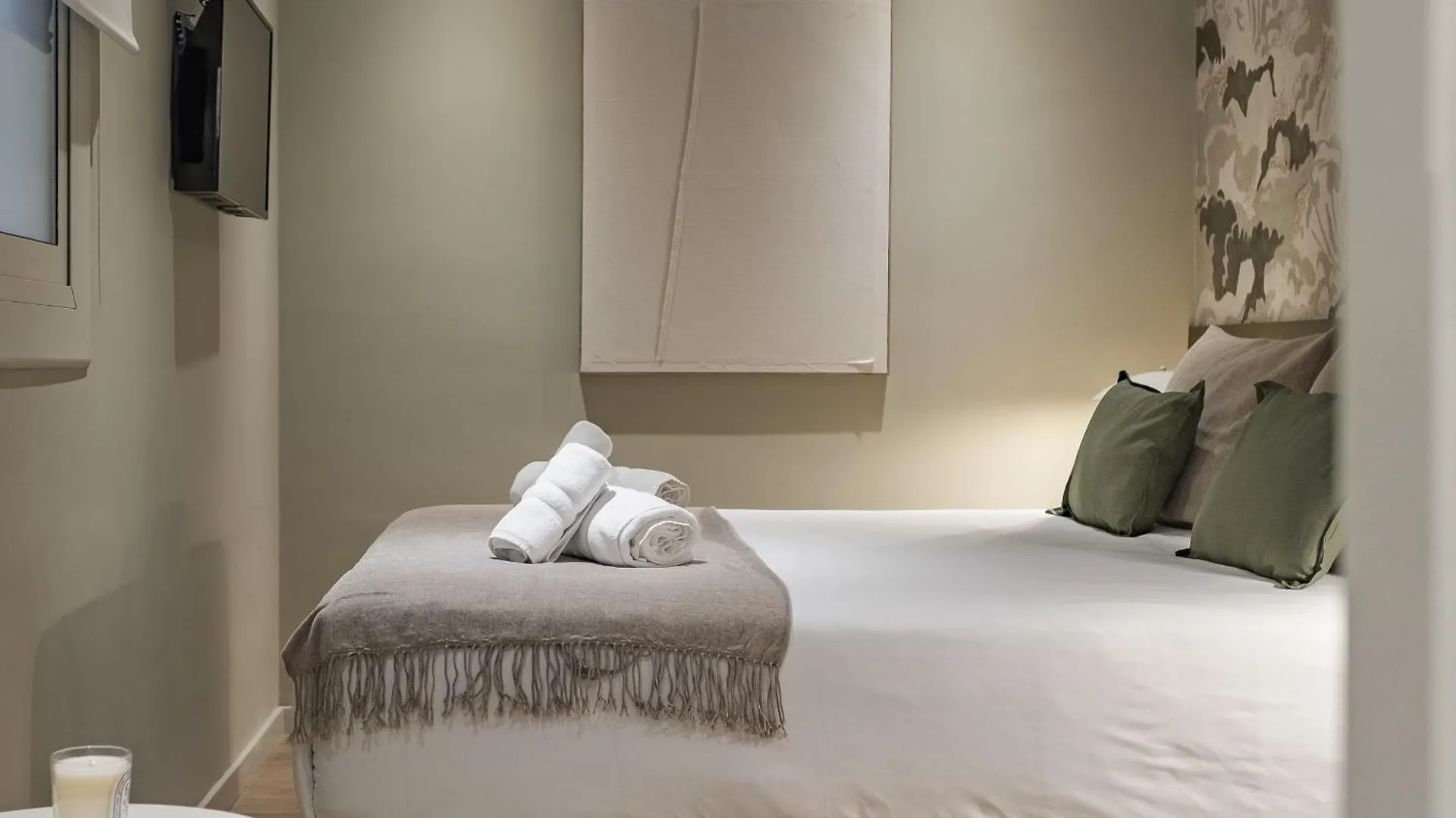 Ola Living Hostal Diagonal Barcellona 0*,  Spagna