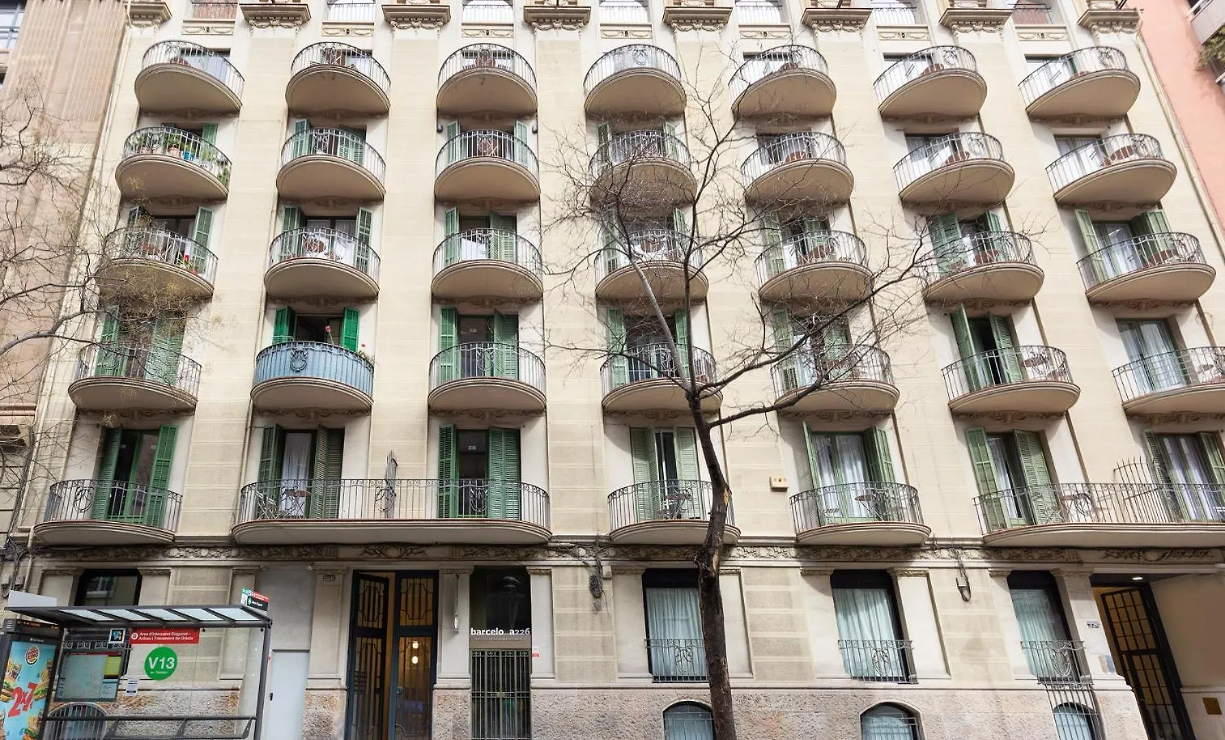 Ola Living Hostal Diagonal Barselona 0*,