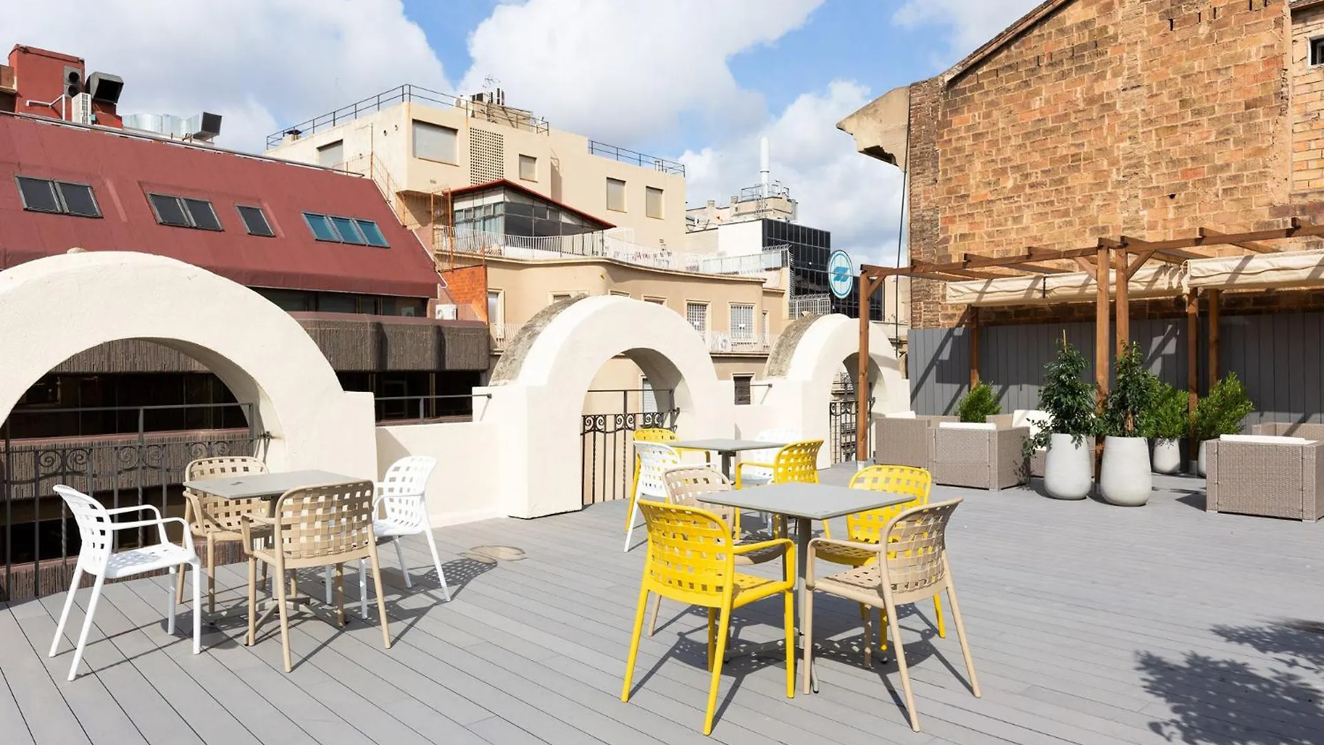 Ola Living Hostal Diagonal Barselona